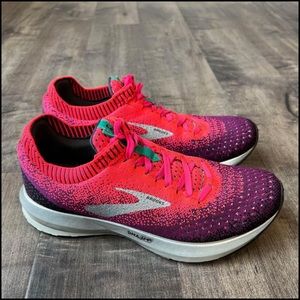Women’s brooks running shoes size 6.5